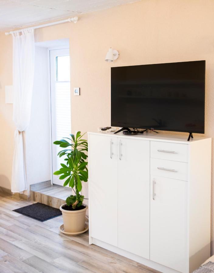 Apartment In Garage With Free Parking Kaunas Exterior foto